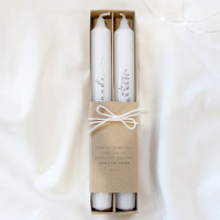 2 Stabkerzen "Gnade um Gnade" weiss - Denn aus seiner Fülle haben wir empfangen und zwar Gnade um...